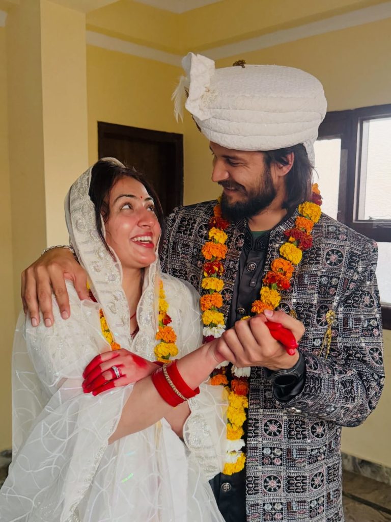 With My 💕❤️....#explorepage #chandrikadixit #viral #couple(1) With My 💕❤️....#explorepage #chandrikadixit #viral #couple(1)